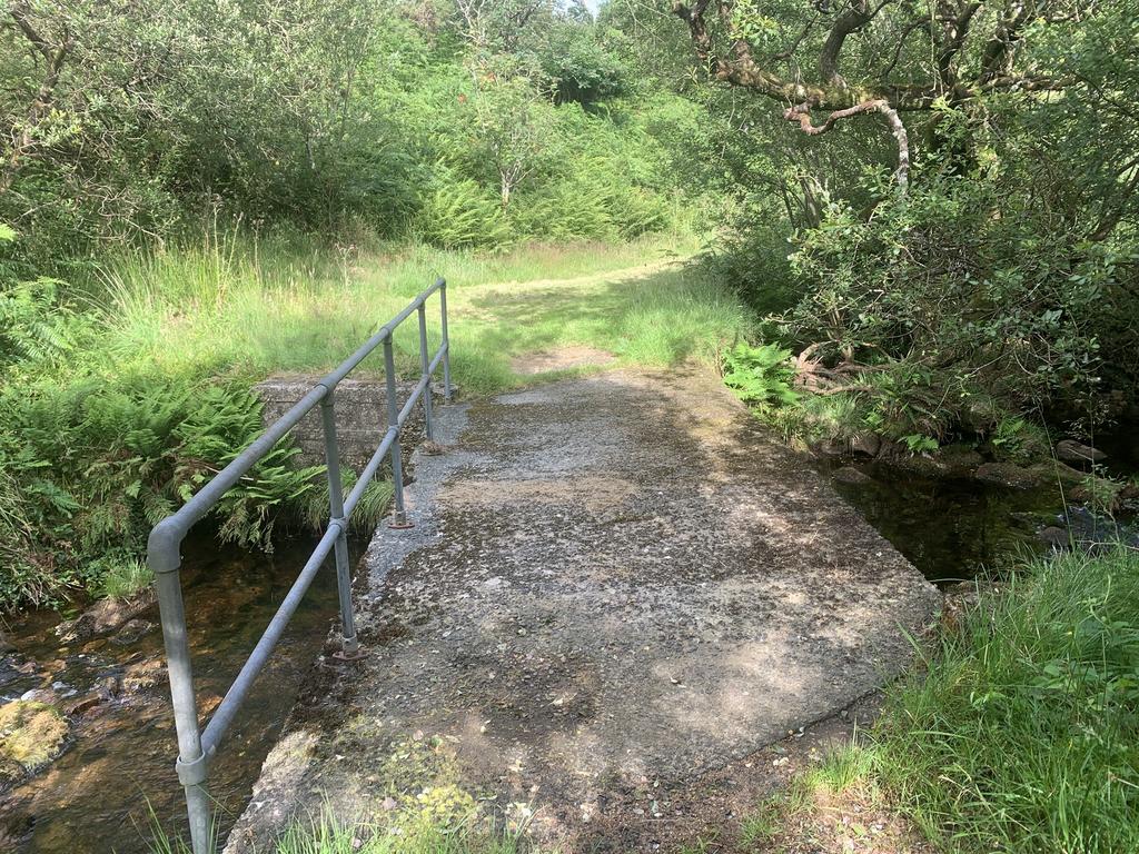 Land to north crossing the stream