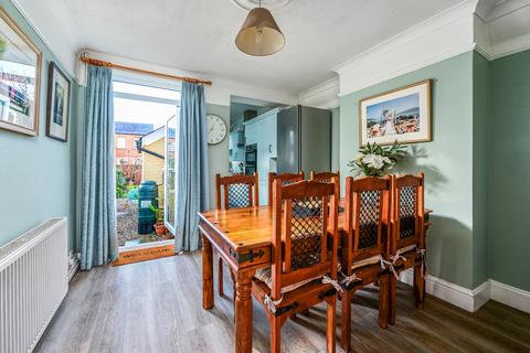 2 bedroom semi-detached house for sale, Somerset Road, Farnborough, GU14
