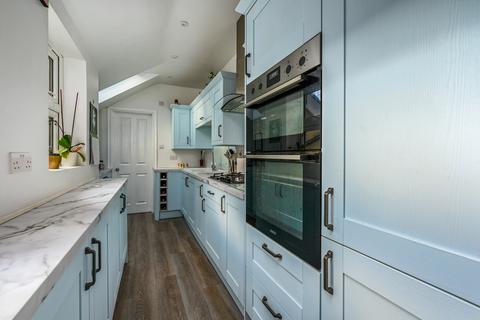 2 bedroom semi-detached house for sale, Somerset Road, Farnborough, GU14