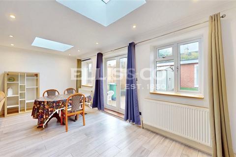 4 bedroom semi-detached house to rent, Lyon Park Avenue, Wembley, HA0