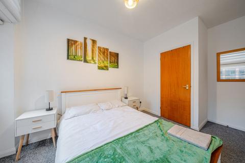 2 bedroom flat for sale, Newington Causeway, Elephant & Castle, London, SE1