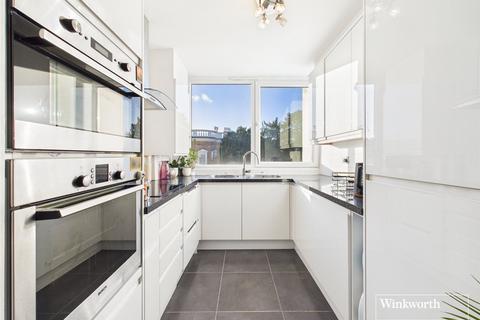 2 bedroom apartment to rent, Hendon Hall Court, Hendon NW4