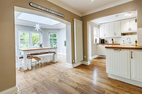 4 bedroom end of terrace house for sale, The Magpies, Epping Green