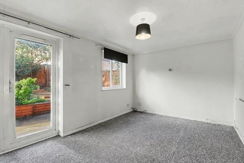 3 bedroom end of terrace house for sale, Hainault Avenue, Milton Keynes