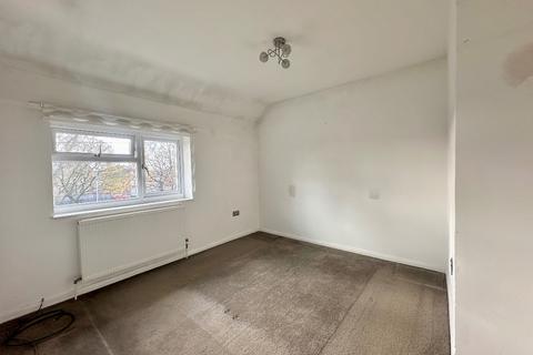 3 bedroom semi-detached house for sale, Chatteris Avenue, Harold Hill, Romford