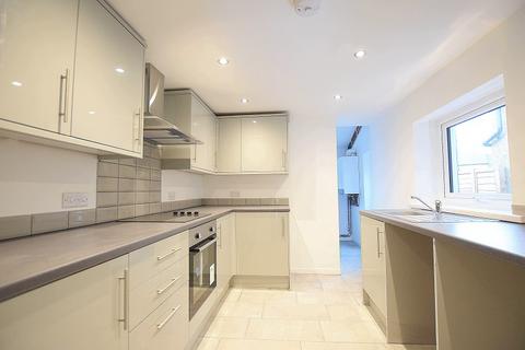 3 bedroom terraced house to rent, St Woolos Road, Baneswell, Newport, Gwent. NP20 4GN