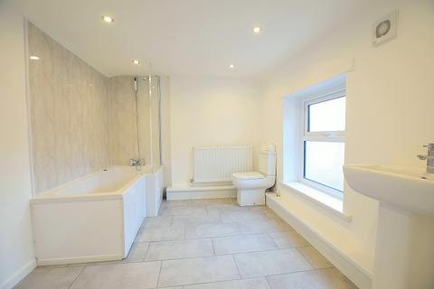 3 bedroom terraced house to rent, St Woolos Road, Baneswell, Newport, Gwent. NP20 4GN
