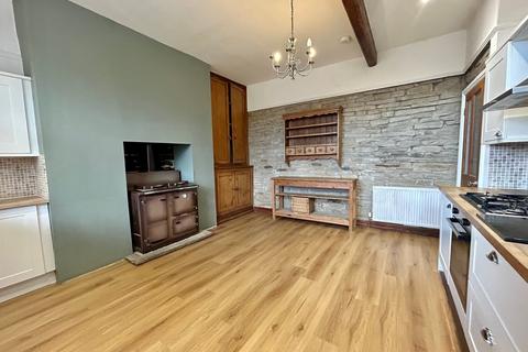 4 bedroom terraced house for sale, Church Street, Oxenhope, Keighley, BD22