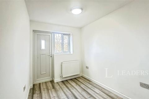 undefined, Rochford Drive, Luton, Bedfordshire, LU2