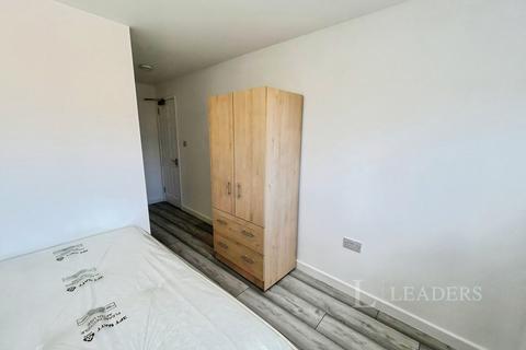 undefined, Rochford Drive, Luton, Bedfordshire, LU2