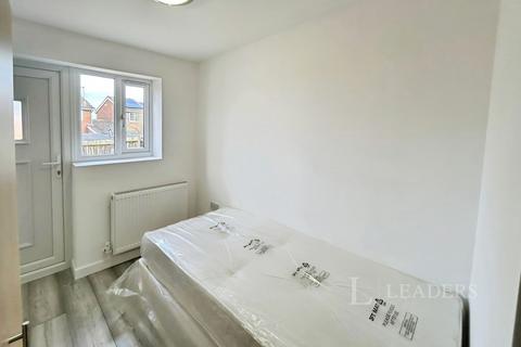 undefined, Rochford Drive, Luton, Bedfordshire, LU2