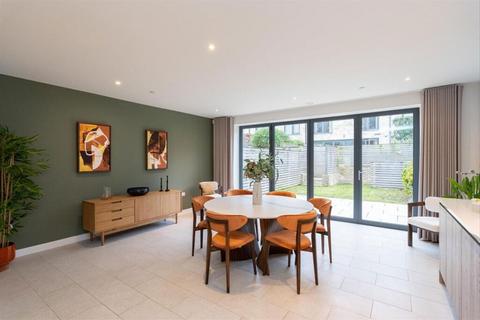 5 bedroom terraced house for sale, Beatrice Place, London SW19