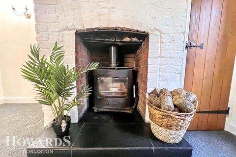 2 bedroom cottage for sale, Mill Road, Burgh Castle