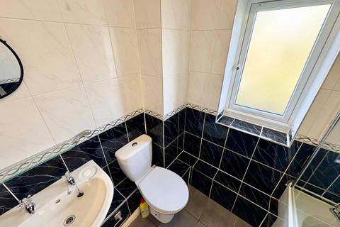 1 bedroom cluster house to rent, Brambleside Court, Kettering