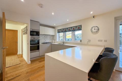 4 bedroom detached house for sale, Allergill Park, Holmfirth HD9