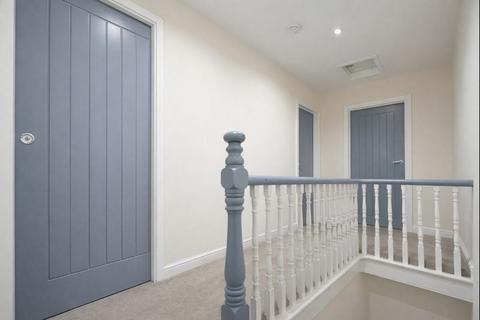 1 bedroom flat to rent, 1 Bedroom Flat To Let - HP11