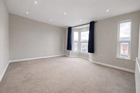 1 bedroom flat to rent, 1 Bedroom Flat To Let - HP11