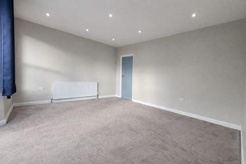 1 bedroom flat to rent, 1 Bedroom Flat To Let - HP11