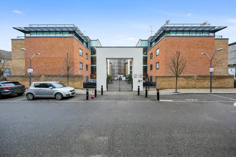 1 bedroom flat for sale, Boardwalk Place, E14