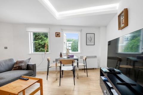 2 bedroom flat to rent, Finchley Road, London