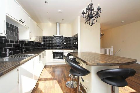 2 bedroom flat to rent, West Percy Street, North Shields