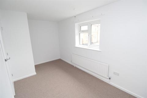 3 bedroom house to rent, High Street, Leicester LE19