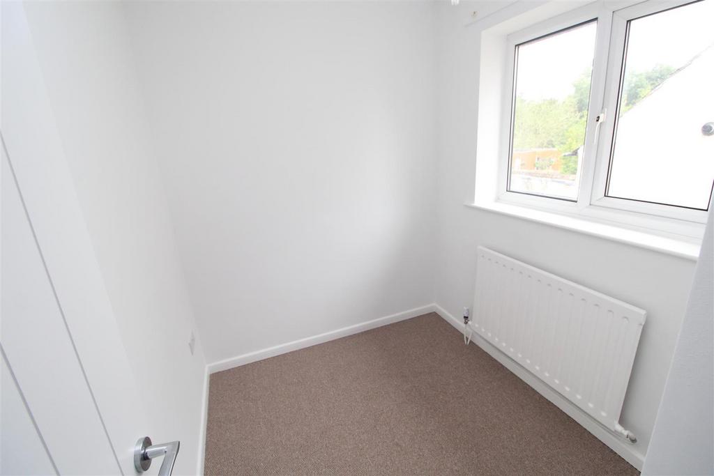 29 High St bed three.jpeg