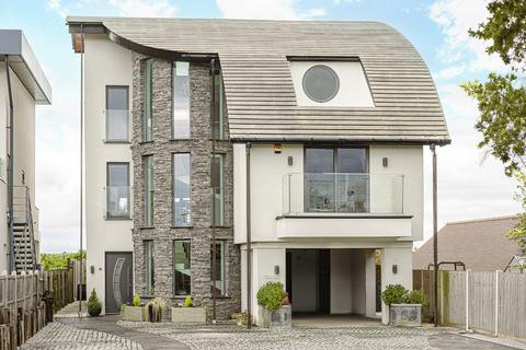 4 bedroom detached house for sale, Hockley SS5