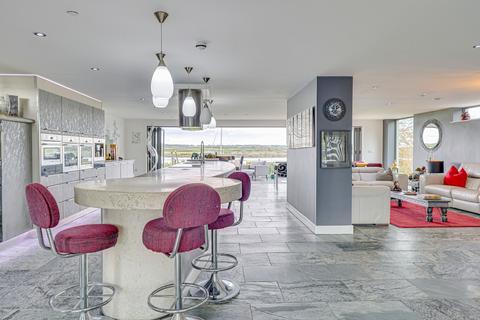 4 bedroom detached house for sale, Hockley SS5
