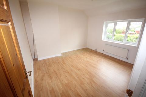 3 bedroom house to rent, Kingston Avenue, Yiewsley, UB7
