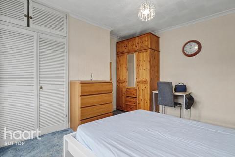 1 bedroom in a house share to rent, Connaught Road, SUTTON