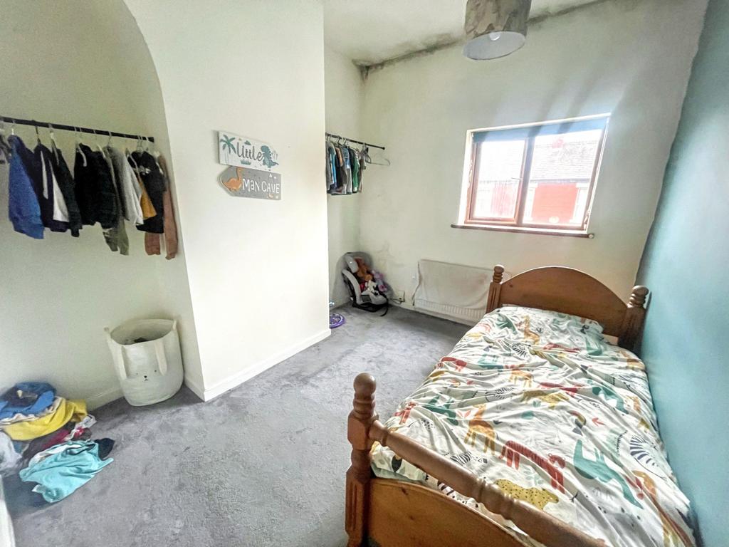 6 Stanifield Lane
