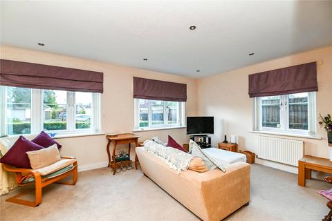 3 bedroom apartment for sale, Mount Avenue, New Milton, Hampshire, BH25