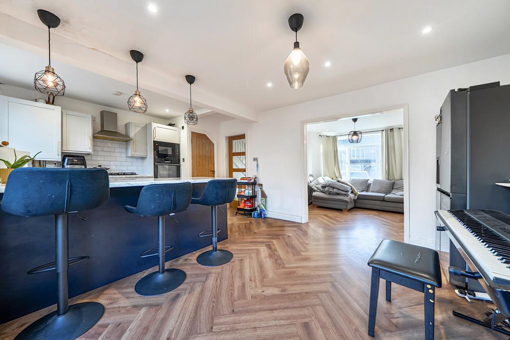 Kitchen/Dining