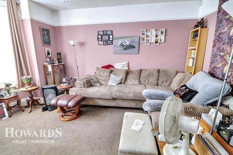 5 bedroom semi-detached house for sale, Caister Road, Great Yarmouth