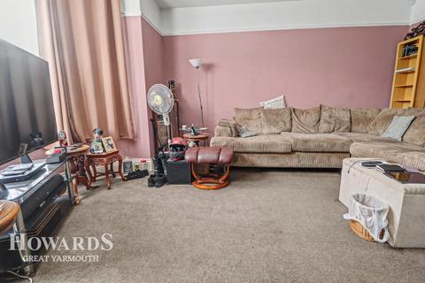 5 bedroom semi-detached house for sale, Caister Road, Great Yarmouth