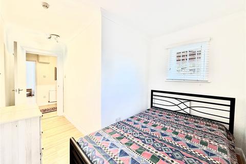 2 bedroom apartment to rent, Grange Park, London W5
