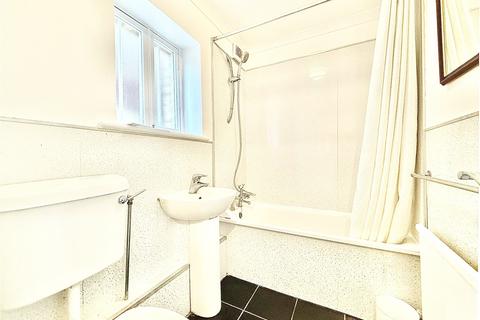 2 bedroom apartment to rent, Grange Park, London W5