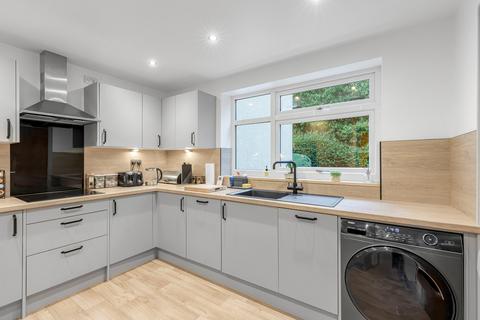 2 bedroom flat for sale, Parish Ghyll Drive, Ilkley, West Yorkshire, LS29