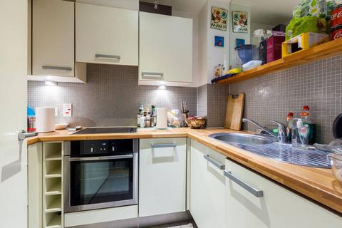 Plumbers Row, E1, Aldgate, London, E1