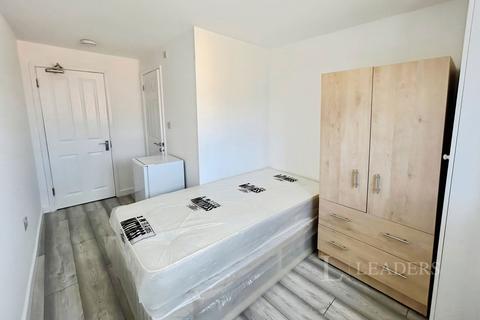 undefined, Rochford Drive, Luton, Bedfordshire, LU2