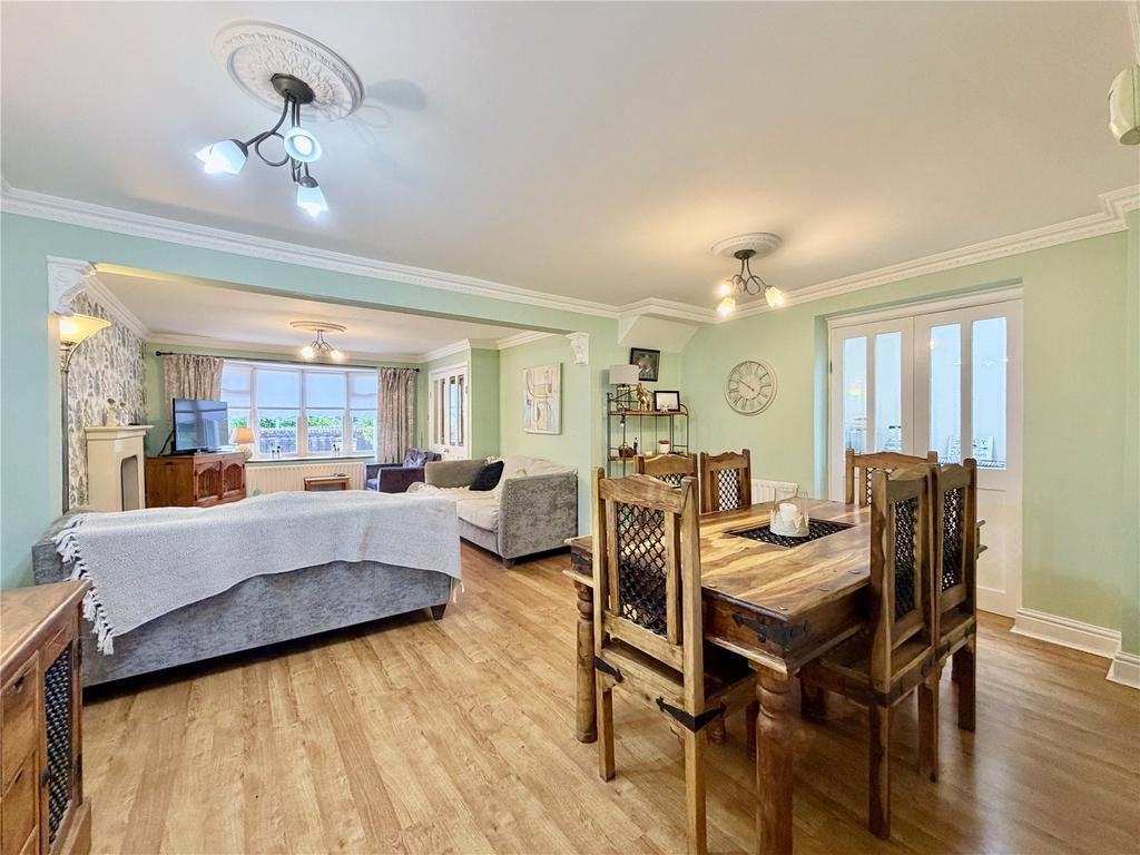 Living/Dining Room