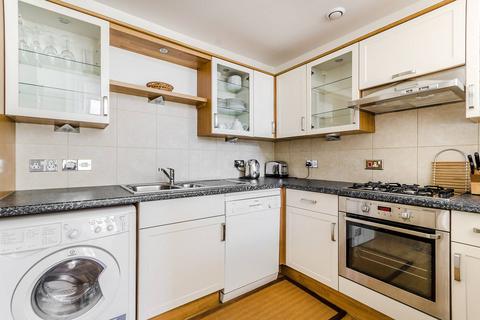 1 bedroom flat to rent, Earls Court Square, Earls Court, London, SW5