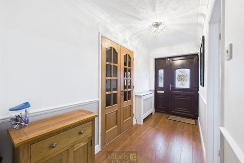 4 bedroom detached house for sale, Somerset Road, Basildon, Essex, SS15