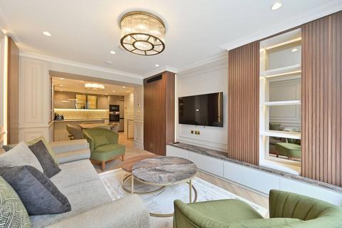 2 bedroom flat to rent, Royal Crescent, Holland Park, London, W11