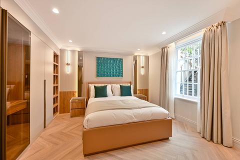 undefined, Royal Crescent, Holland Park, London, W11