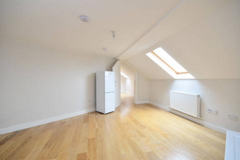 1 bedroom flat to rent, Electric Avenue, Brixton, London, SW9