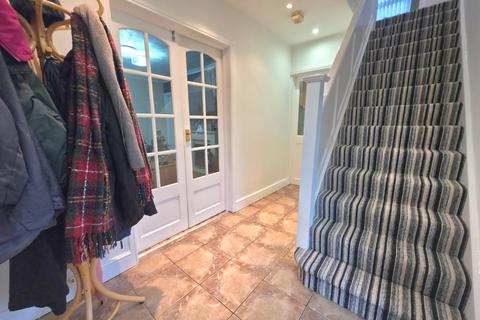 3 bedroom semi-detached house for sale, Beechwood Road, Warwickshire CV12