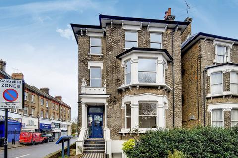 1 bedroom flat for sale, Charlton Road, Blackheath, London, SE3