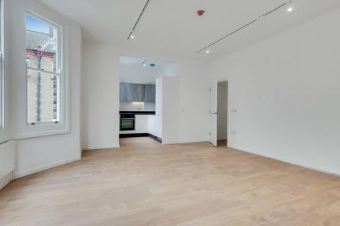 1 bedroom flat for sale, Charlton Road, Blackheath, London, SE3